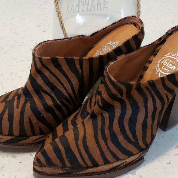 Mules - Picture 4 of 5